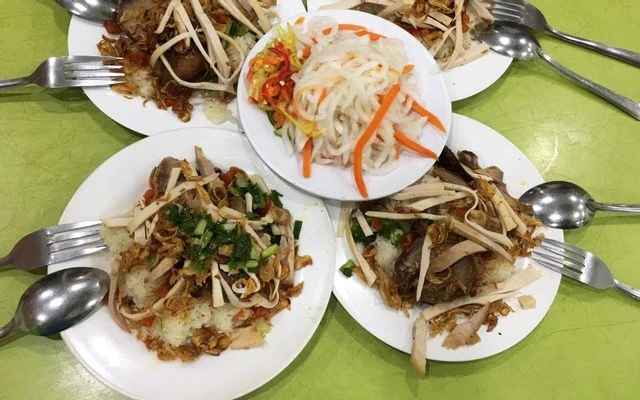 TOP 10 quán ăn vặt nổi tiếng của giới trẻ tại Sài Gòn